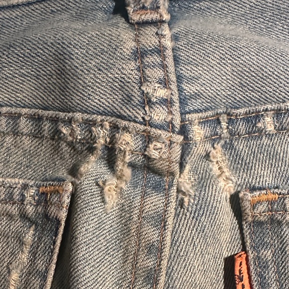 Levi's Light Blue Wide-Leg Frayed Hem Jeans - Women's - Picture 8 of 8